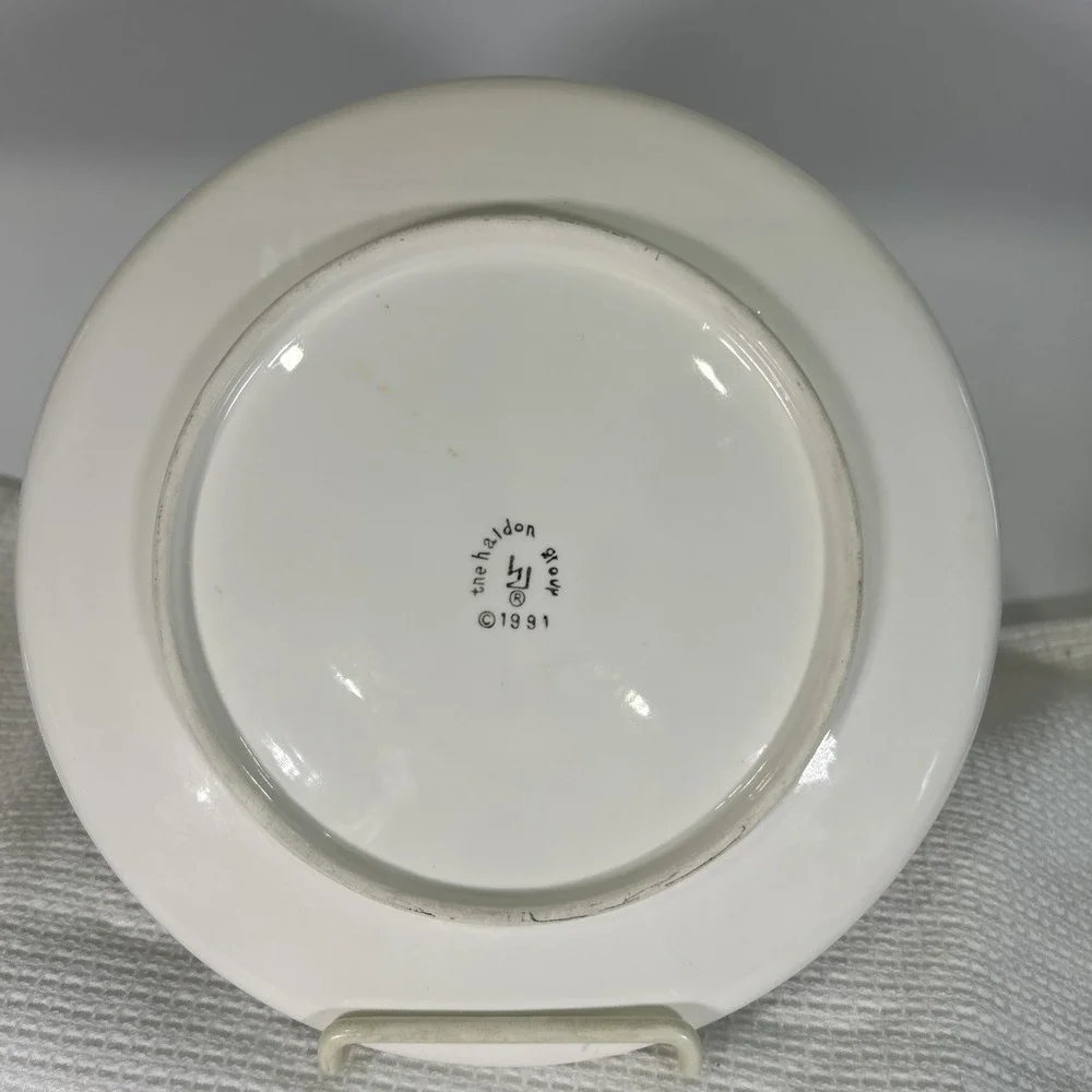 Vtg The Haldon Group Plate 3D Grapes Leaves Bow Blue White 1991